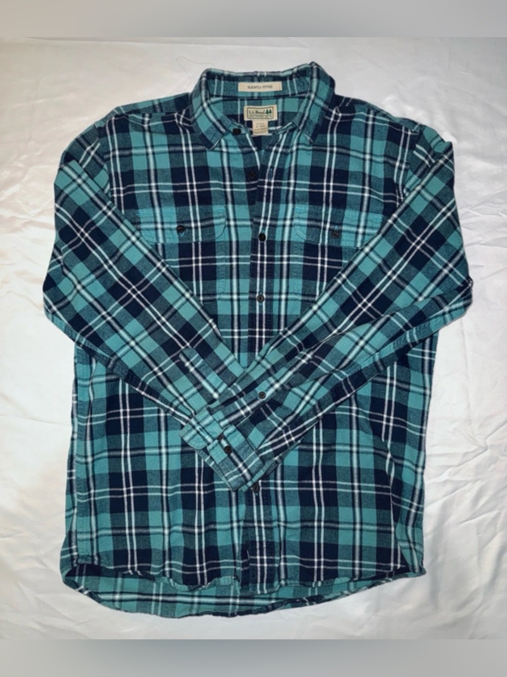 L.L.Bean Men’s Medium Teal Navy Plaid Flannel Shirt Slightly Fitted
